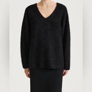 Stylein ELENORE OVER SIZED V NECK SWEATER - BLACK - LARGE $188